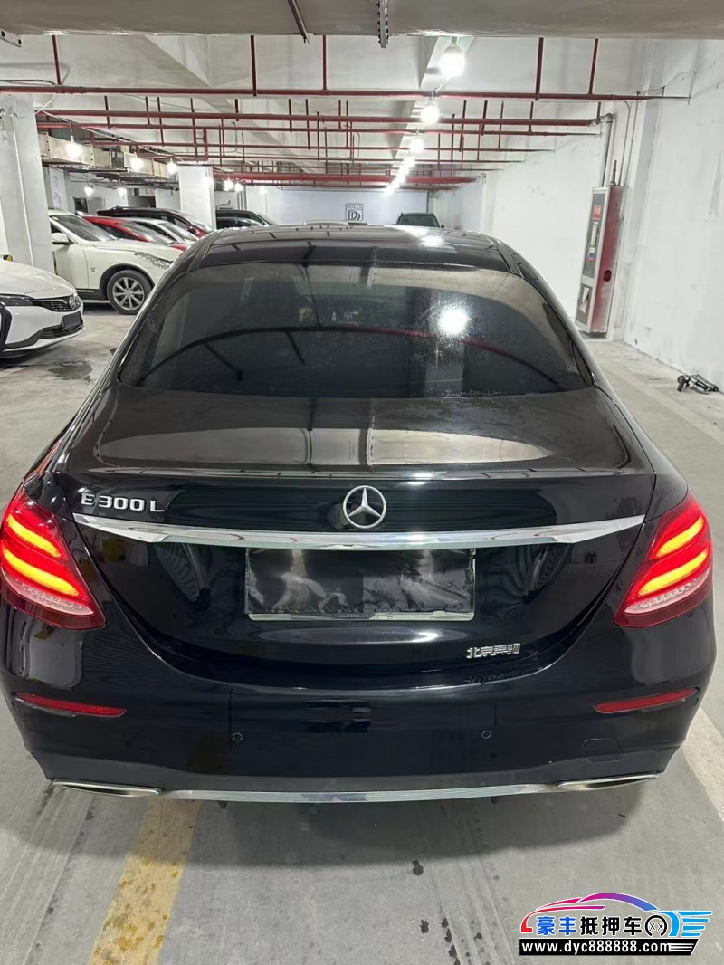 19年奔驰E轿车抵押车出售
