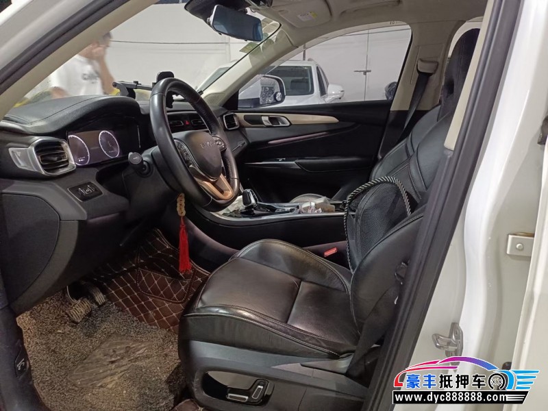 18年领克01轿车抵押车出售