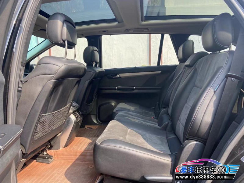 14年奔驰R轿车抵押车出售