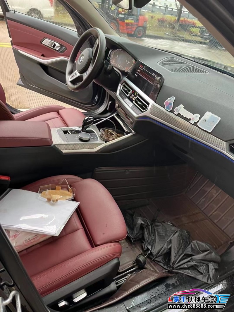 20年宝马3系轿车抵押车出售