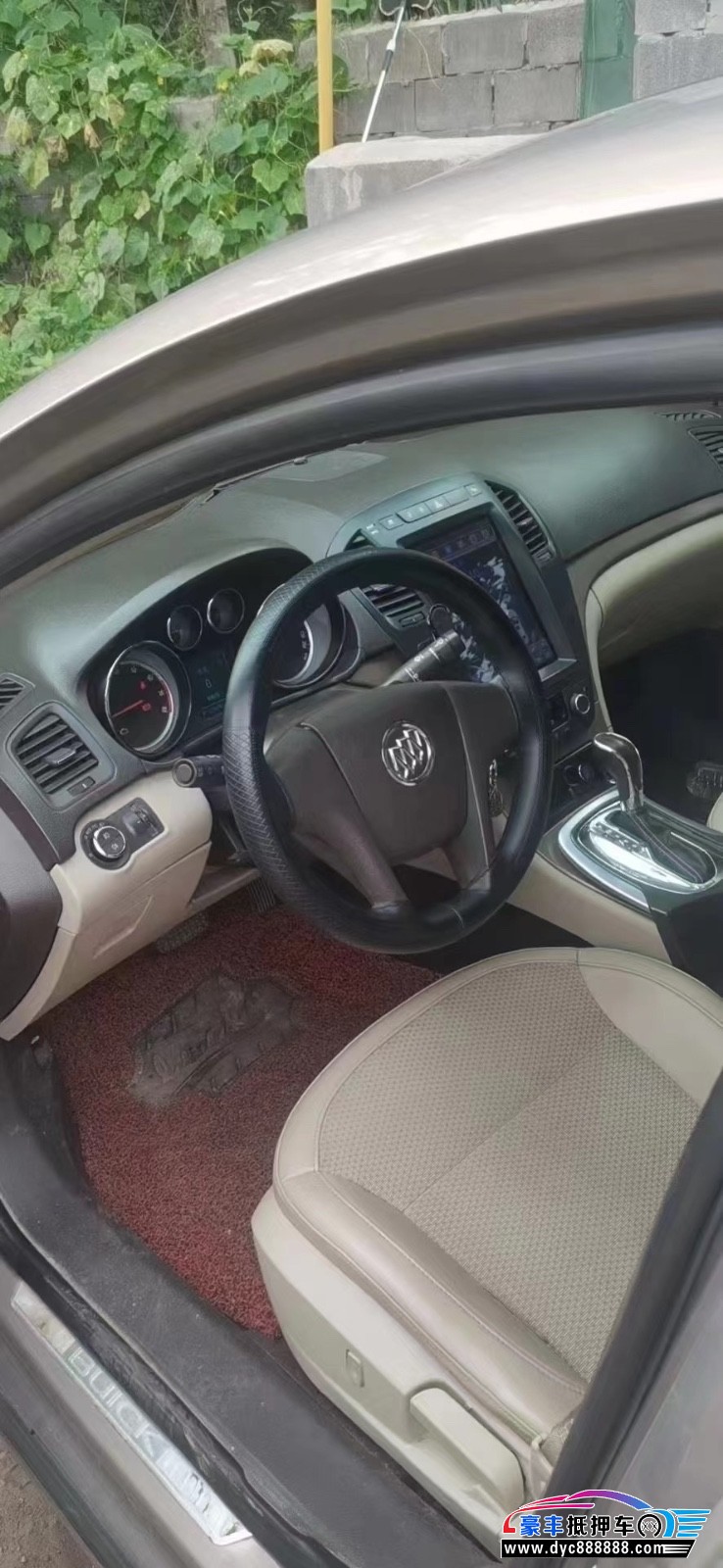 12年别克君威轿车抵押车出售