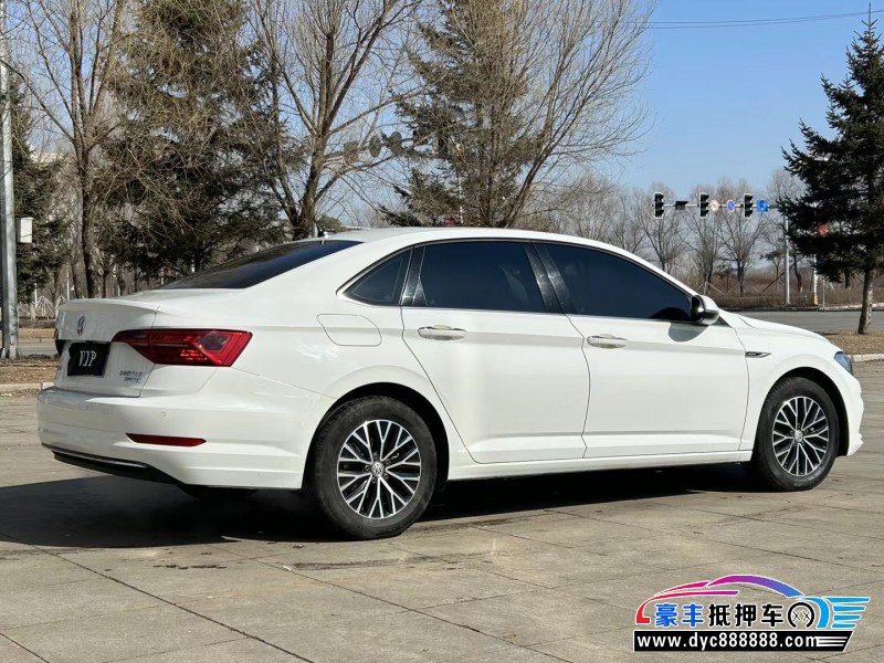 21年大众速腾轿车抵押车出售