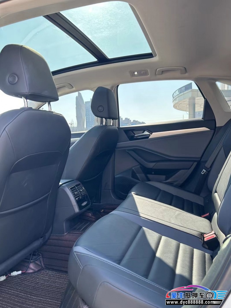 21年大众速腾轿车抵押车出售