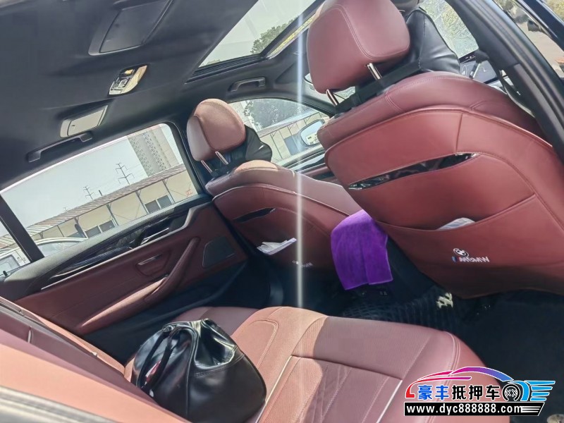 21年宝马5系轿车抵押车出售