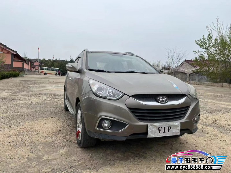 11年现代ix35轿车抵押车出售