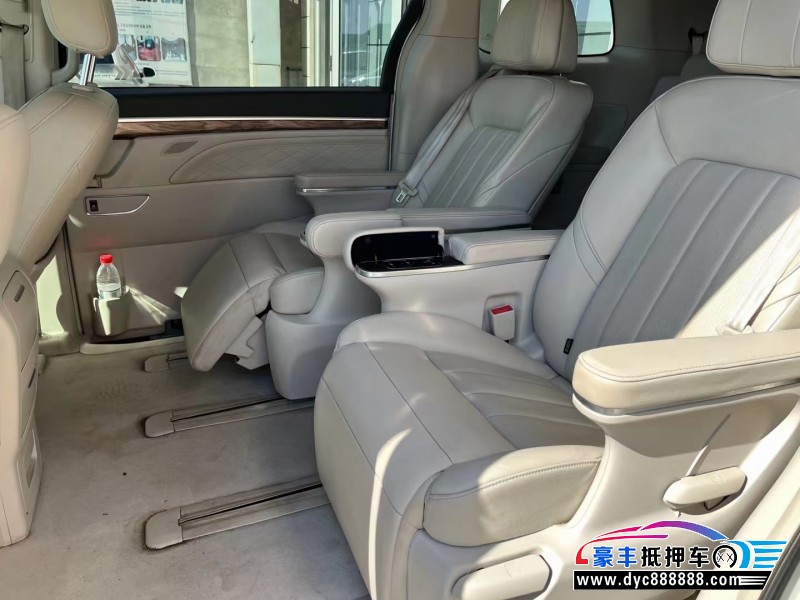 19年传祺M8轿车抵押车出售