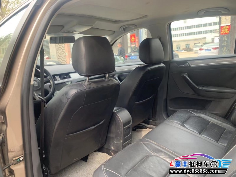 13年大众宝来轿车抵押车出售