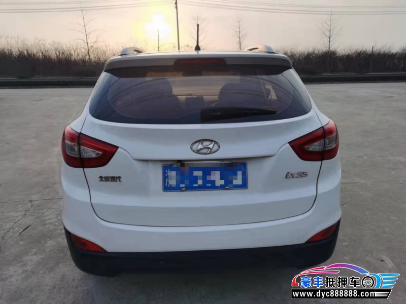 17年现代ix35轿车抵押车出售