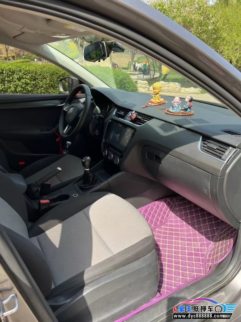 18年斯柯达明锐轿车抵押车出售