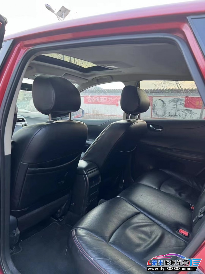 13年日产骐达轿车抵押车出售