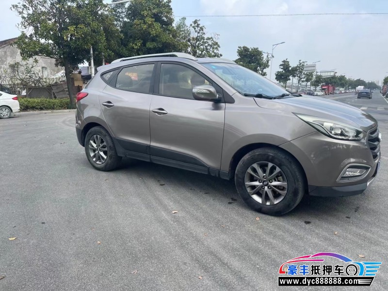 14年现代ix35SUV抵押车出售