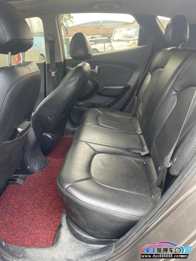 14年现代ix35SUV抵押车出售