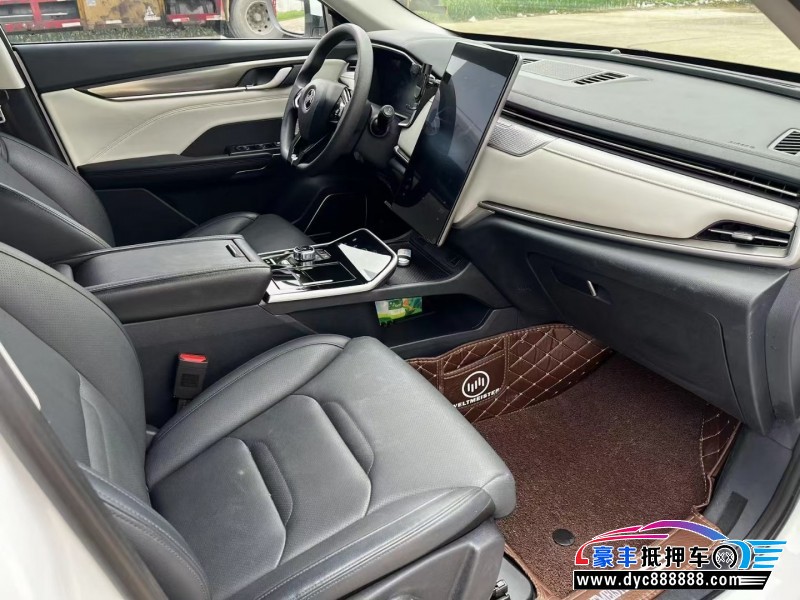 22年威马汽车ex5轿车抵押车出售