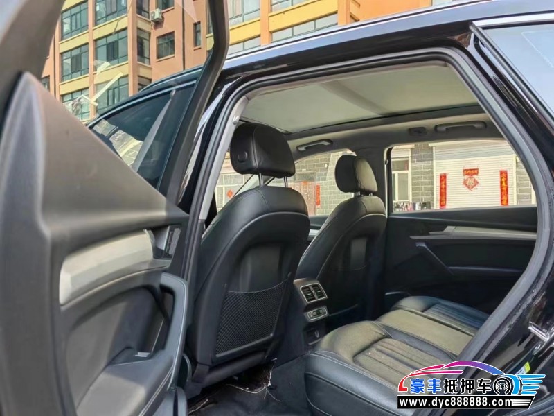 21年奥迪Q5轿车抵押车出售