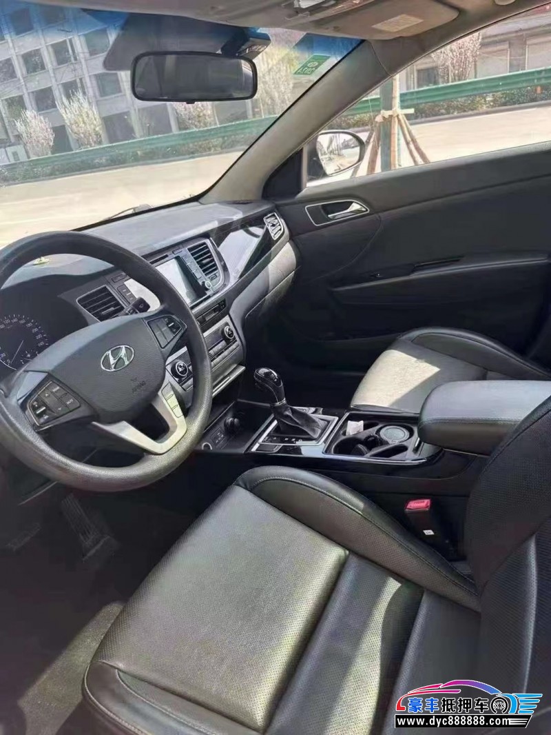 14年现代名图轿车抵押车出售