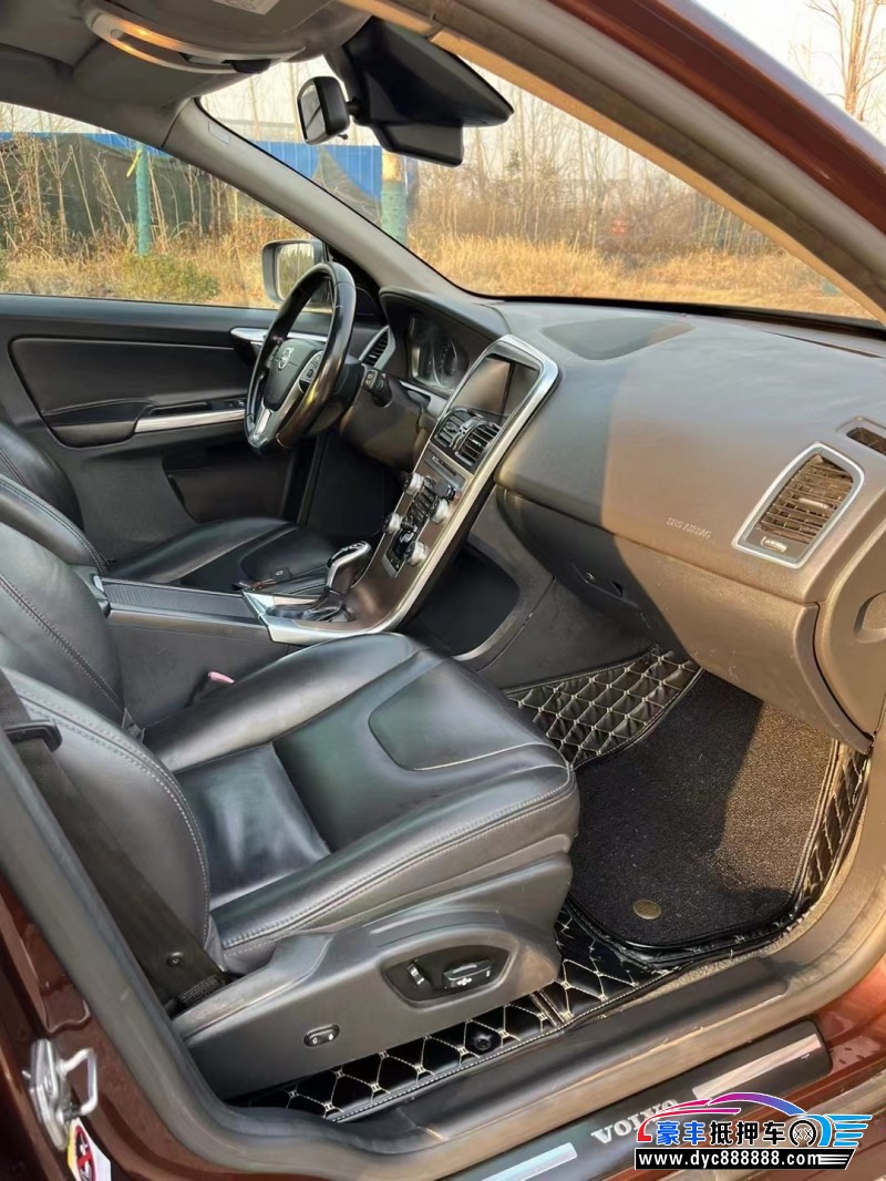 16年沃尔沃XC60轿车抵押车出售