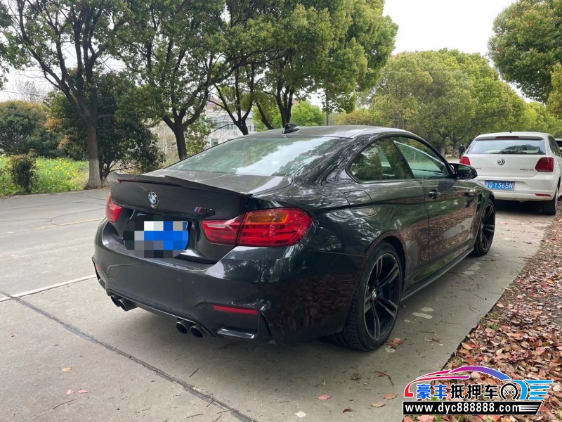 16年宝马M4轿车抵押车出售