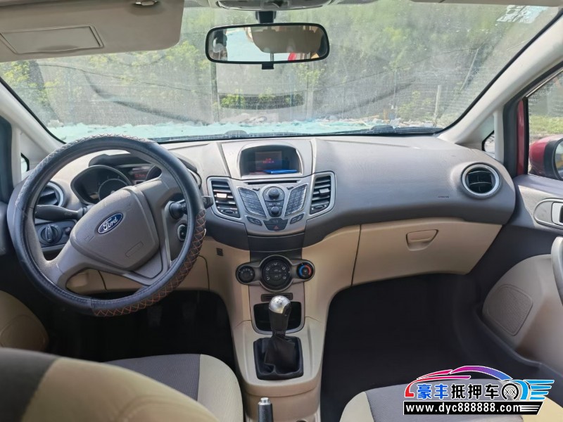 12年福特嘉年华轿车抵押车出售