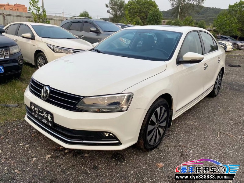 17年大众速腾轿车抵押车出售