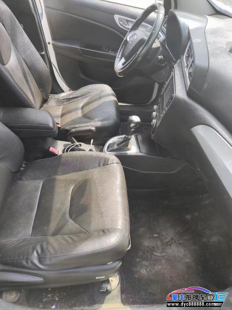 16年一汽骏派D60SUV抵押车出售