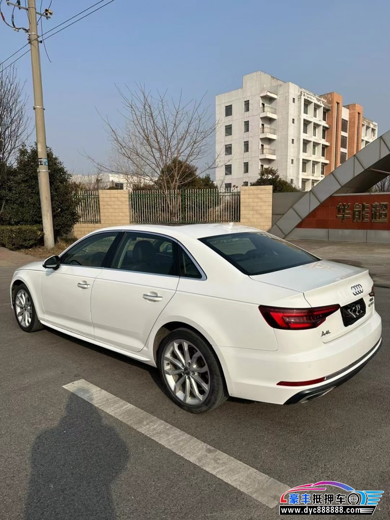22年奥迪A4轿车抵押车出售