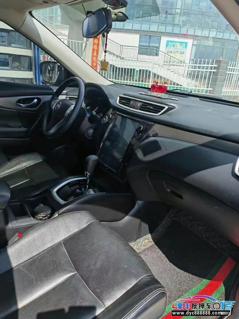 16年日产奇骏SUV抵押车出售