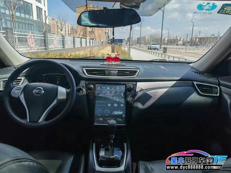 16年日产奇骏SUV抵押车出售