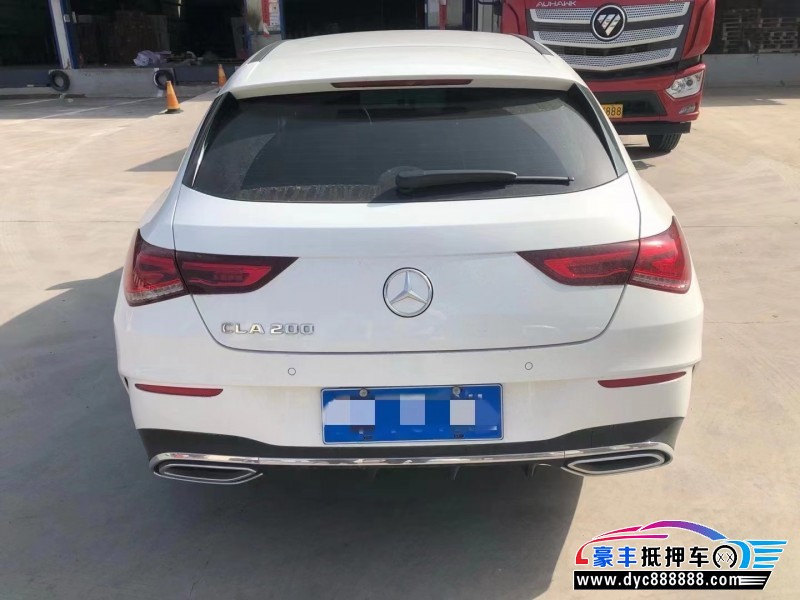 22年奔驰CLA级SUV抵押车出售