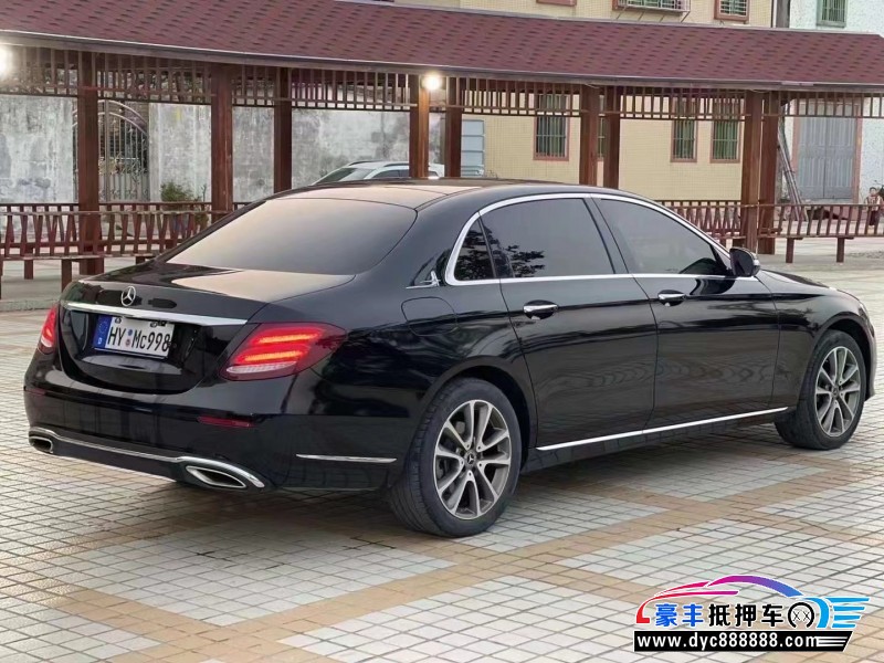20年奔驰E级轿车抵押车出售
