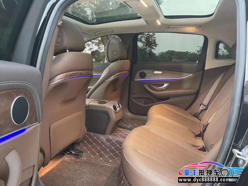 20年奔驰E级轿车抵押车出售