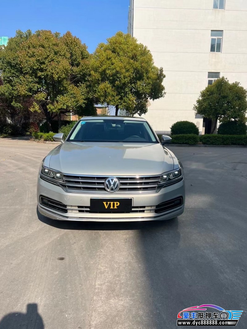 18年大众辉昂轿车抵押车出售