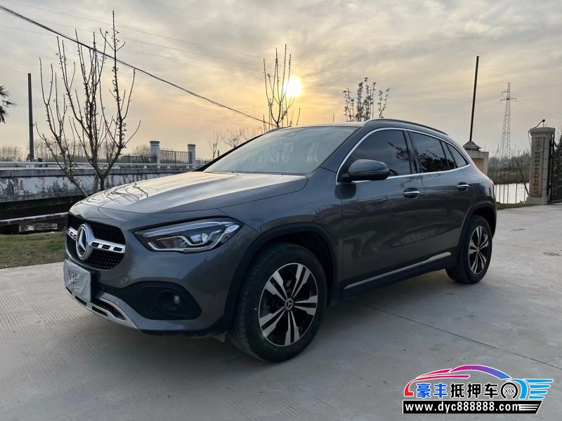 22年奔驰GLA轿车抵押车出售