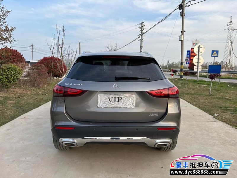 22年奔驰GLA轿车抵押车出售