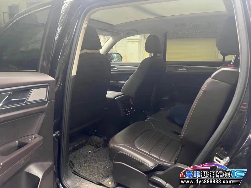 20年大众途昂轿车抵押车出售