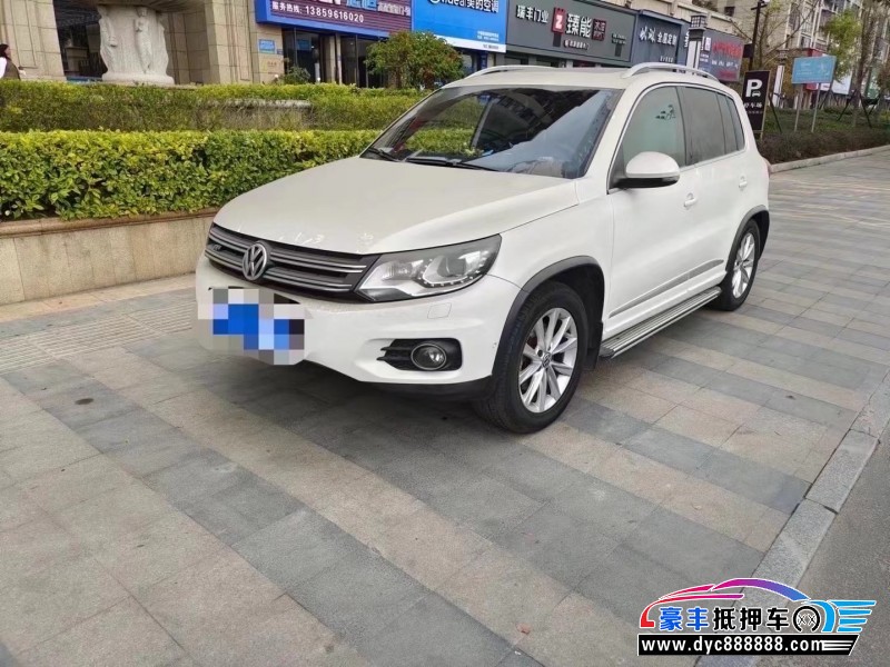 13年大众途威轿车抵押车出售