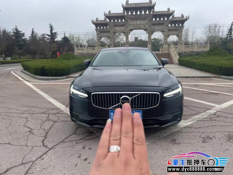 17年沃尔沃S90轿车抵押车出售