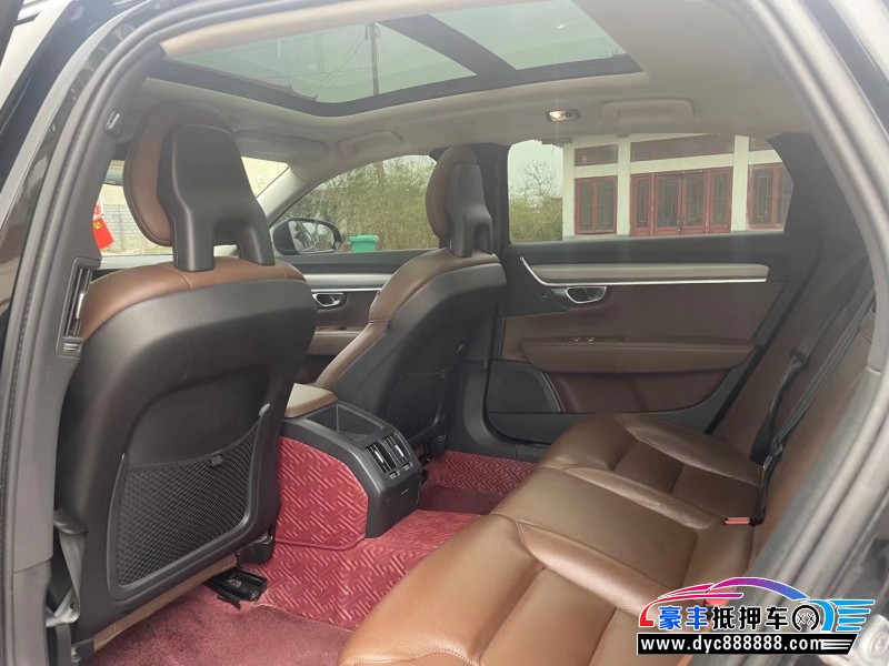 17年沃尔沃S90轿车抵押车出售