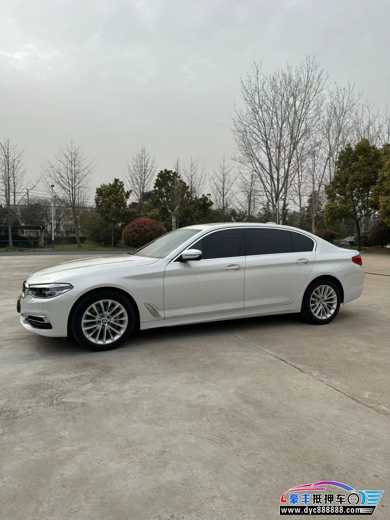 20年宝马5系轿车抵押车出售