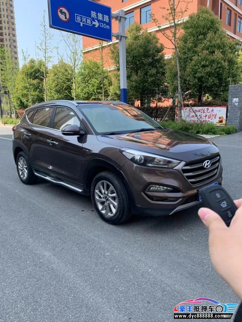 16年现代途胜轿车抵押车出售