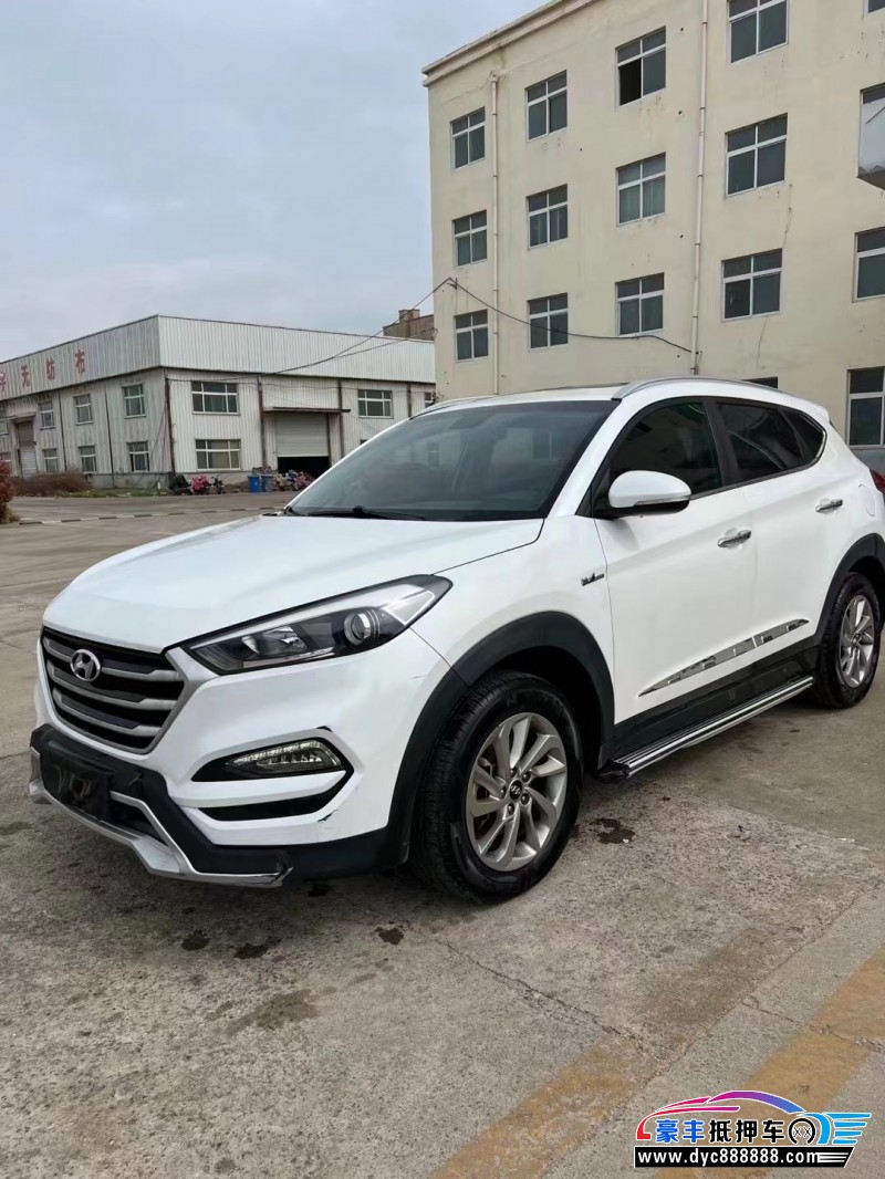 16年现代途胜轿车抵押车出售