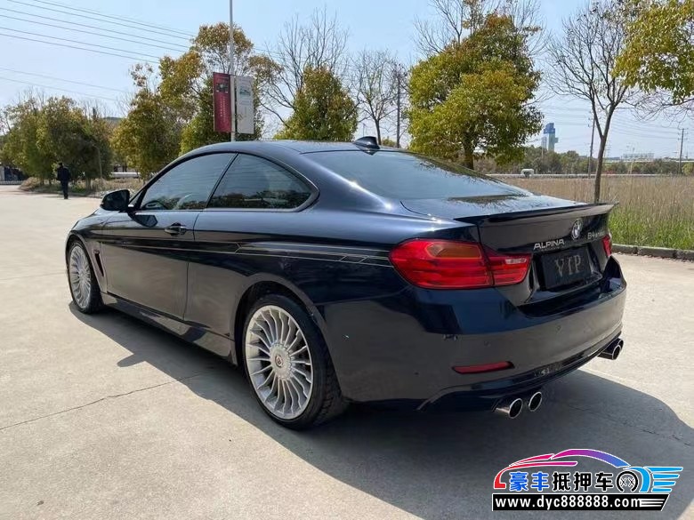 18年宝马M4轿车抵押车出售