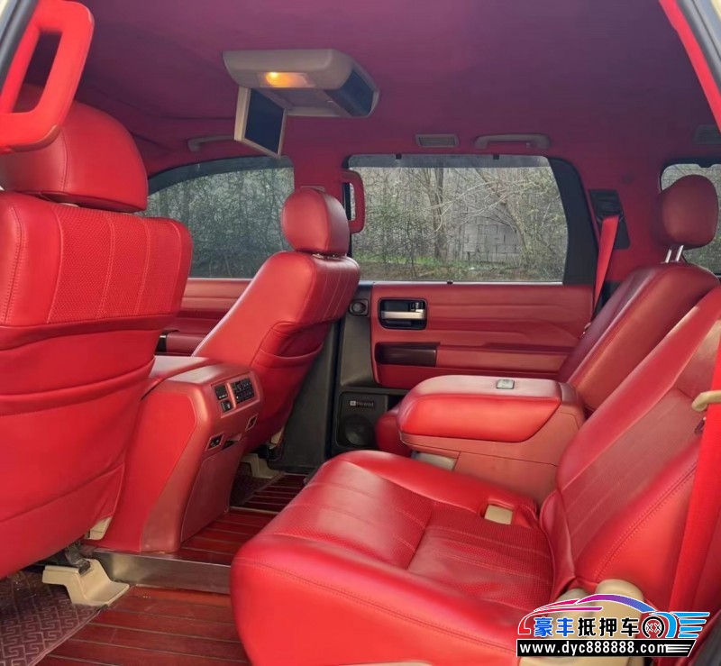 12年丰田红杉轿车抵押车出售