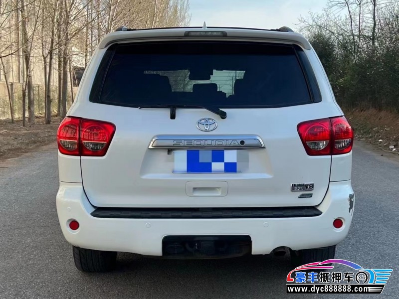 12年丰田红杉轿车抵押车出售