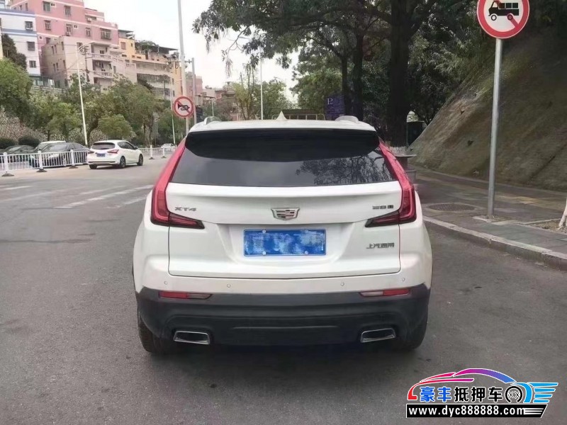 20年凯迪拉克XT4轿车抵押车出售