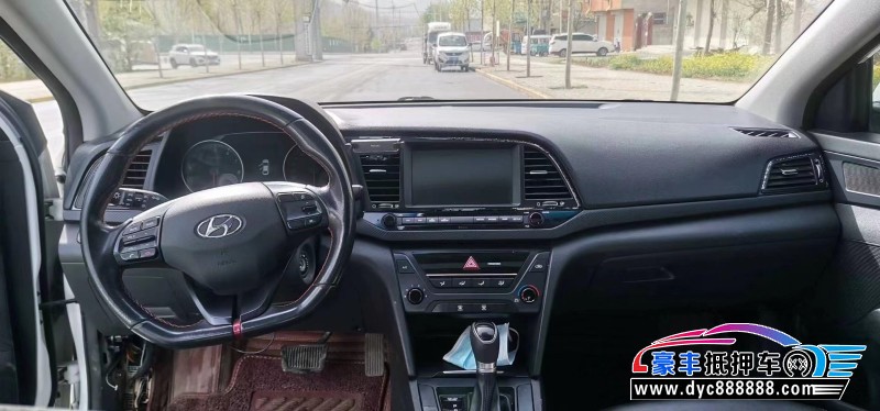 17年现代领动轿车抵押车出售