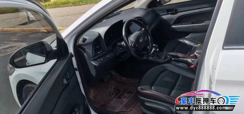 17年现代领动轿车抵押车出售