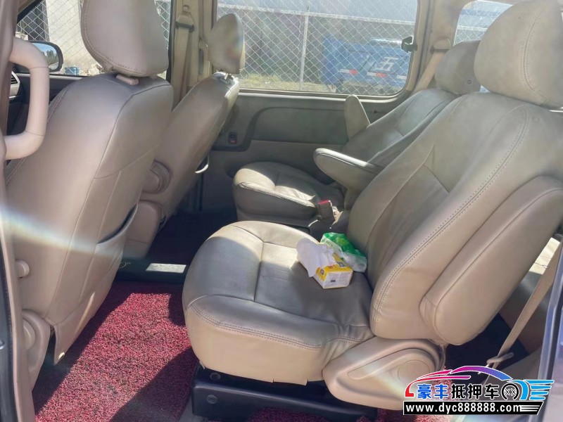 15年别克GL8轿车抵押车出售