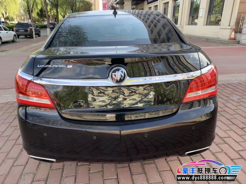 15年别克君越轿车抵押车出售