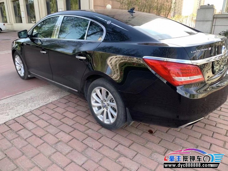 15年别克君越轿车抵押车出售