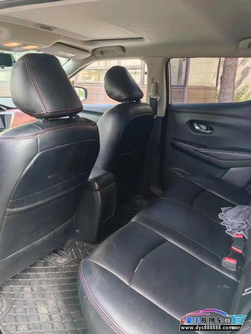 19年日产蓝鸟轿车抵押车出售